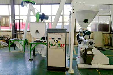 Iraq Good Stability 1-2 T/H Chicken Feed Pellet Mill Machine Production Line